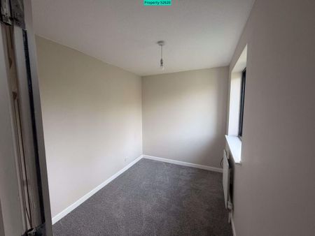 4 bedroom end of terrace house to rent - Photo 4