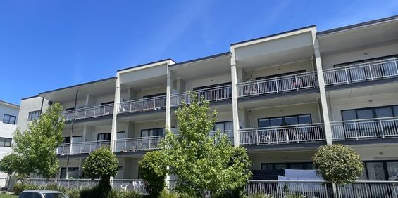 Desirable North Facing Apartment - Photo 3