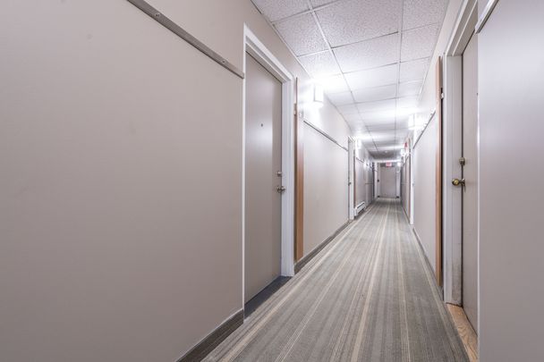 800 Richmond Street West - Photo 1
