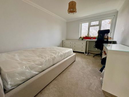 4 bedroom detached house to rent - Photo 5