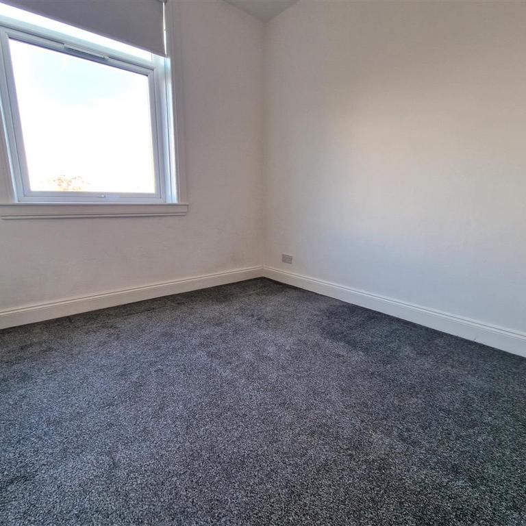 3 bedroom apartment to rent - Photo 1