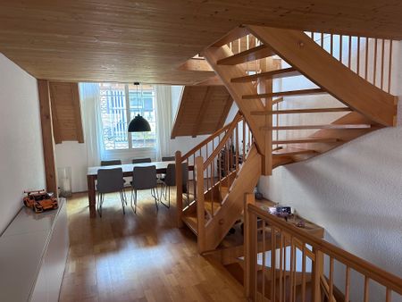 Charmante 5-Zimmer-Maisonette mit Dachterrasse in Zug Altstadt - Foto 4