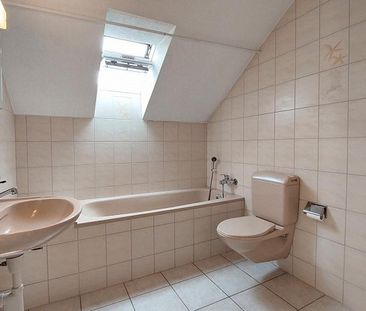2.5-ZW à 40 m² im DG - Photo 3