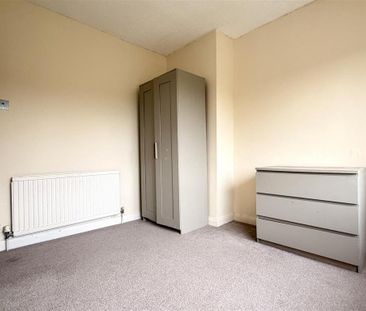 2 bedroom semi-detached house to rent - Photo 4