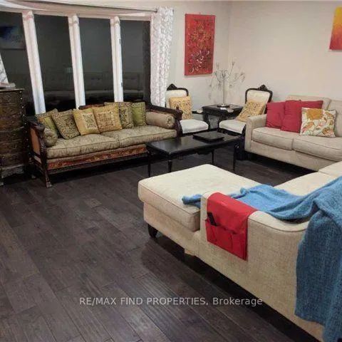 2406 YORKTOWN CIRCLE - Photo 1