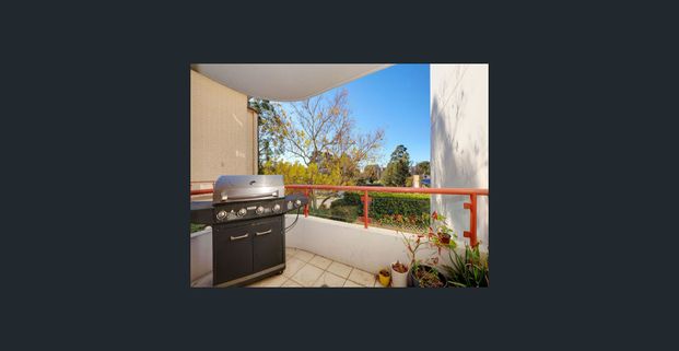 2 Bedroom Apartment In Ideal Location - Photo 1