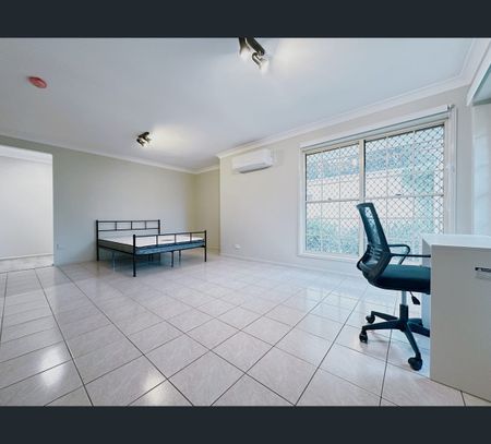 R3/12 Redgum Place, Calamvale, Qld 4116 - Photo 3