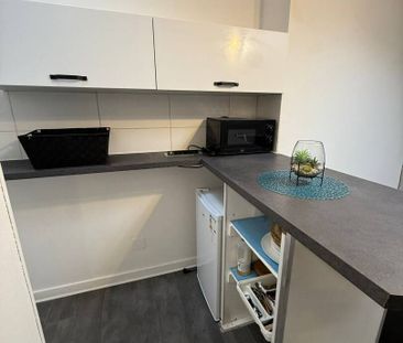 T2 meublé de 28 m² (33 m² au sol) quai fosse - Photo 2