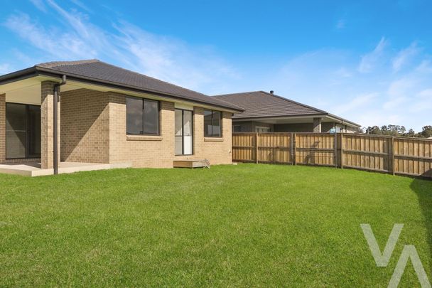 72 Sandpiper Circuit, Aberglasslyn - Photo 1