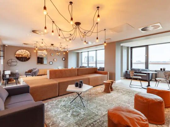 Premium En Suite City View - Photo 1