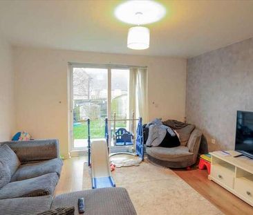 Wren Close, Corby, NN18 - Photo 5