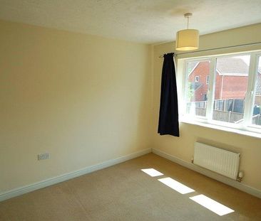 3 bedroom detached house to rent - Photo 2