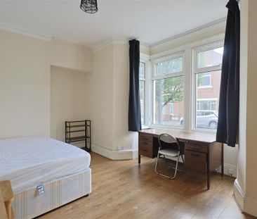 2 bedroom Student Flat to rent in Seventh Avenue, Heaton, Newcastle... - Photo 6