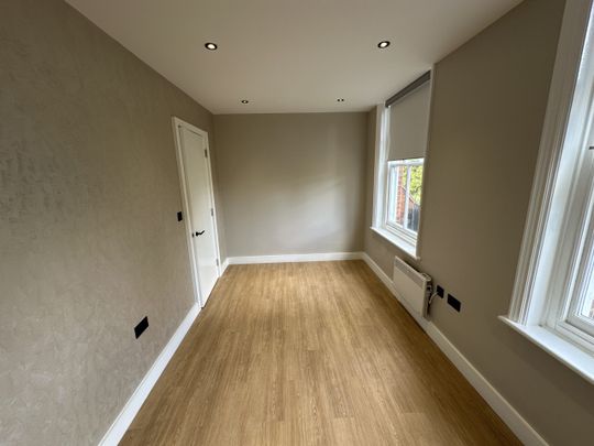 One-Bedroom Apartment - Photo 1