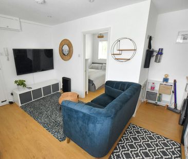 Phillips Court, Stamford, PE9 - Photo 2