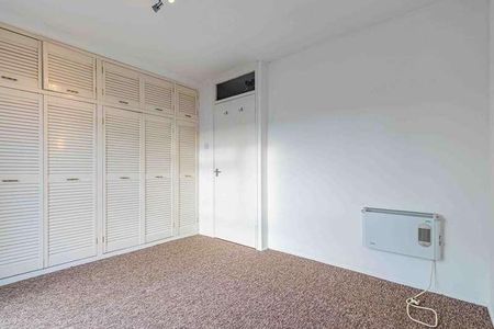 Walking Distance To Maylands Business, HP2 - Photo 4