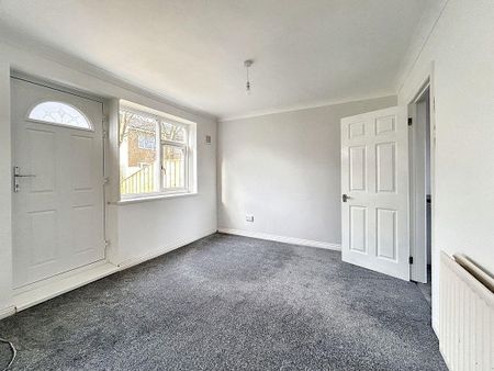 3 bed terrace to rent in SR8 - Photo 4