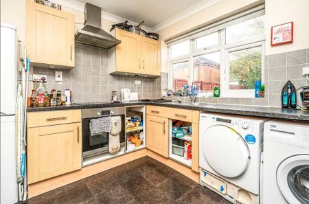 5 bedroom terraced house to rent - Photo 4