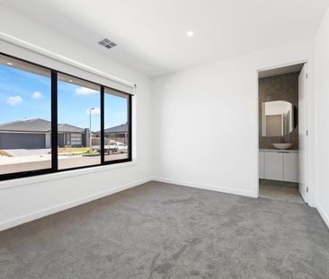 Modern Family Living in a Growing Beveridge Community - Photo 3