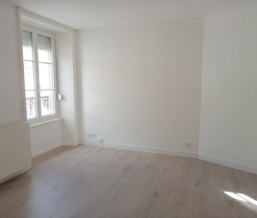 Location Appartement 3 pièces 69m² MONTMIRAIL 51210 - Photo 5