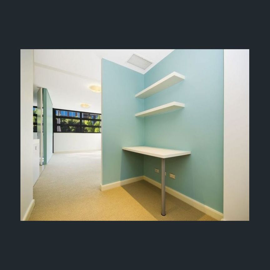 Contemporary city unfurnished aprtment in King Street Wharf - Photo 1