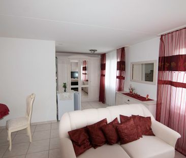 2,5 Zimmer möblierte Wohnung mit Terrasse - Photo 3