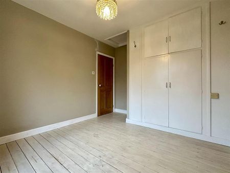 4 bedroom detached house to rent - Photo 3