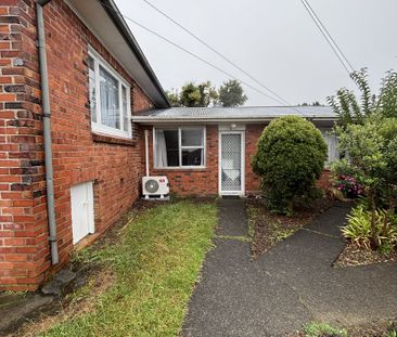 NEW LYNN, 1 BEDROOM - Photo 2