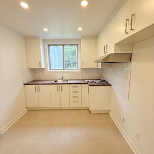 4 1/2 à Louer à Ste-Thérèse - Photo 2