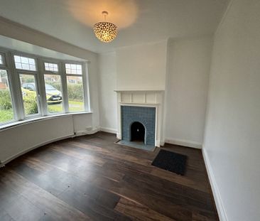 **Four Bedroom Detached Property in Allestree**two reception rooms*... - Photo 2