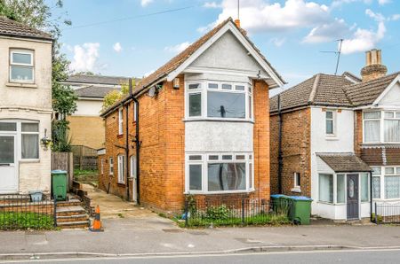 4 bedroom detached house to rent - Photo 4