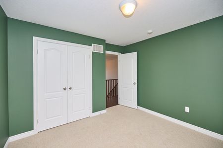 For Lease - 9204 WHITE OAK Avenue, Niagara Falls, Ontario - Photo 4