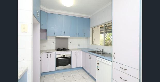 Fully Tiled - Huge Patio - Large Shed - Pool - Solar - Rear Access - Photo 1