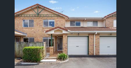 Spacious Townhouse in a Secure Complex - Photo 2