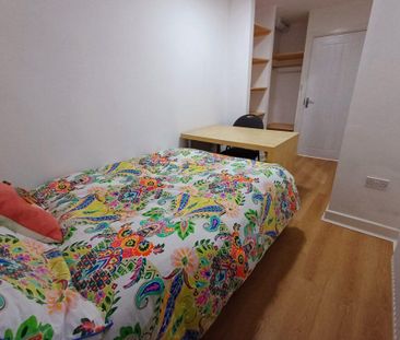 6 bedroom terraced house to rent - Photo 6