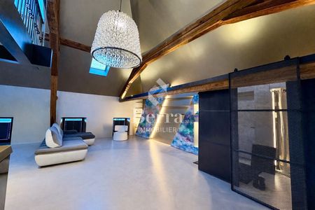 Duplex apartment located in the attic for rent! - Photo 2