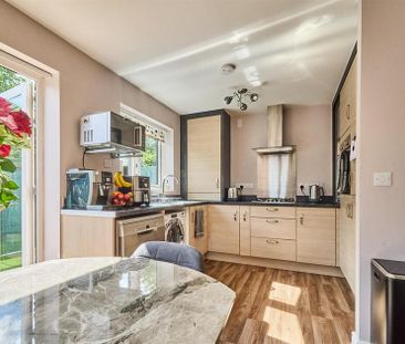 3 bedroom link detached house to rent - Photo 6