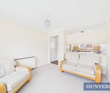 1 bedroom Flat To Let - Photo 1