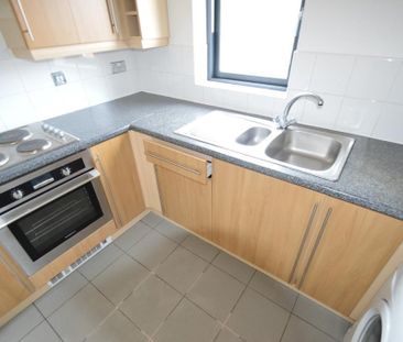 2 Bed Flat, Rickman Drive, B15 - Photo 3