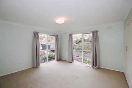 3 Bed, 1 Bath - Photo 3