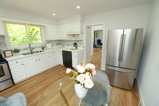 For Lease - 608 Thornwood Avenue, Burlington, Ontario - Photo 1