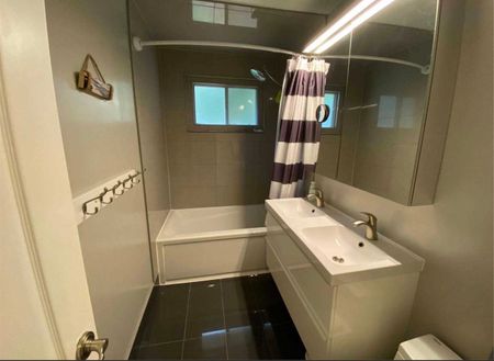 For Lease - 13 Bromley Crescent, Brampton, Ontario - Photo 3