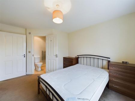 2 bedroom flat to rent - Photo 5
