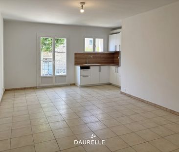 Location Appartement 2 pièces 42m² CHATEAURENARD 13160 - Photo 6
