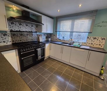 2 bedroom terraced house to rent - Photo 5