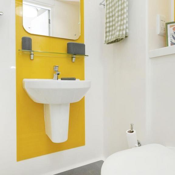 1 bedroom in a flat share to rent - Photo 1