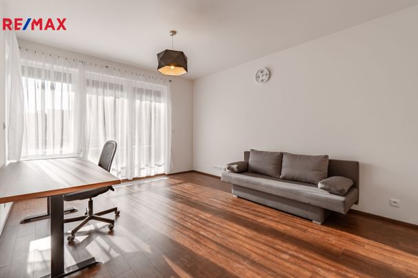 Pronájem bytu 1+kk v osobním vlastnictví 30 m², Praha 4 - Chodov - Fotografie 1