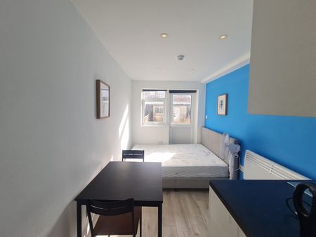 Studio Flat, Rock St, N4 - Photo 2