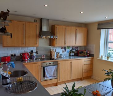 2 Bed Flat, Fleming House, NG3 - Photo 4