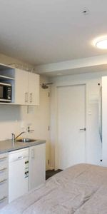 Furnished Apartment with Views over City and Harbour - Photo 3